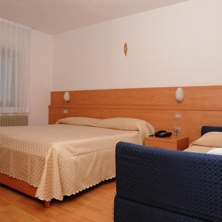 Hotel Cima Tosa San Lorenzo Dorsino Exteriér fotografie