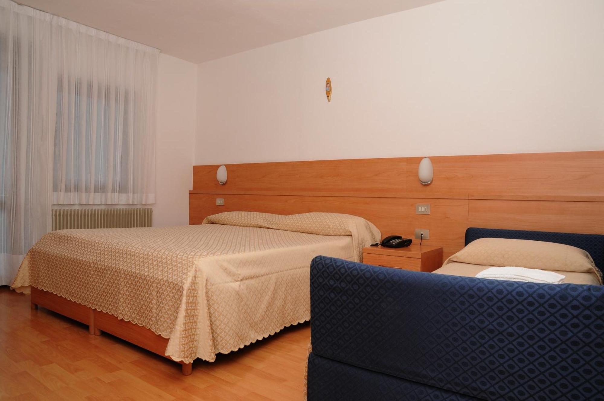 Hotel Cima Tosa San Lorenzo Dorsino Exteriér fotografie