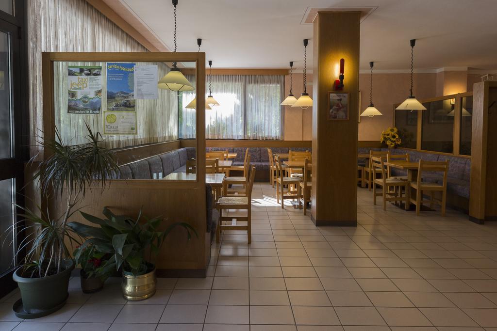 Hotel Cima Tosa San Lorenzo Dorsino Exteriér fotografie